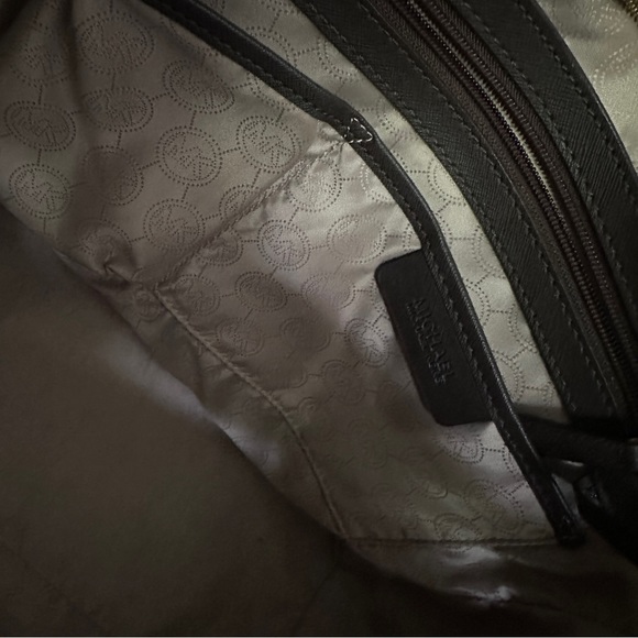 Michael Kors Selma Studded Bag (L) - Picture 3 of 5